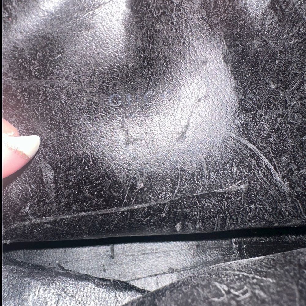 Gucci Textured Black velvet pouch. - Picture 4 of 9